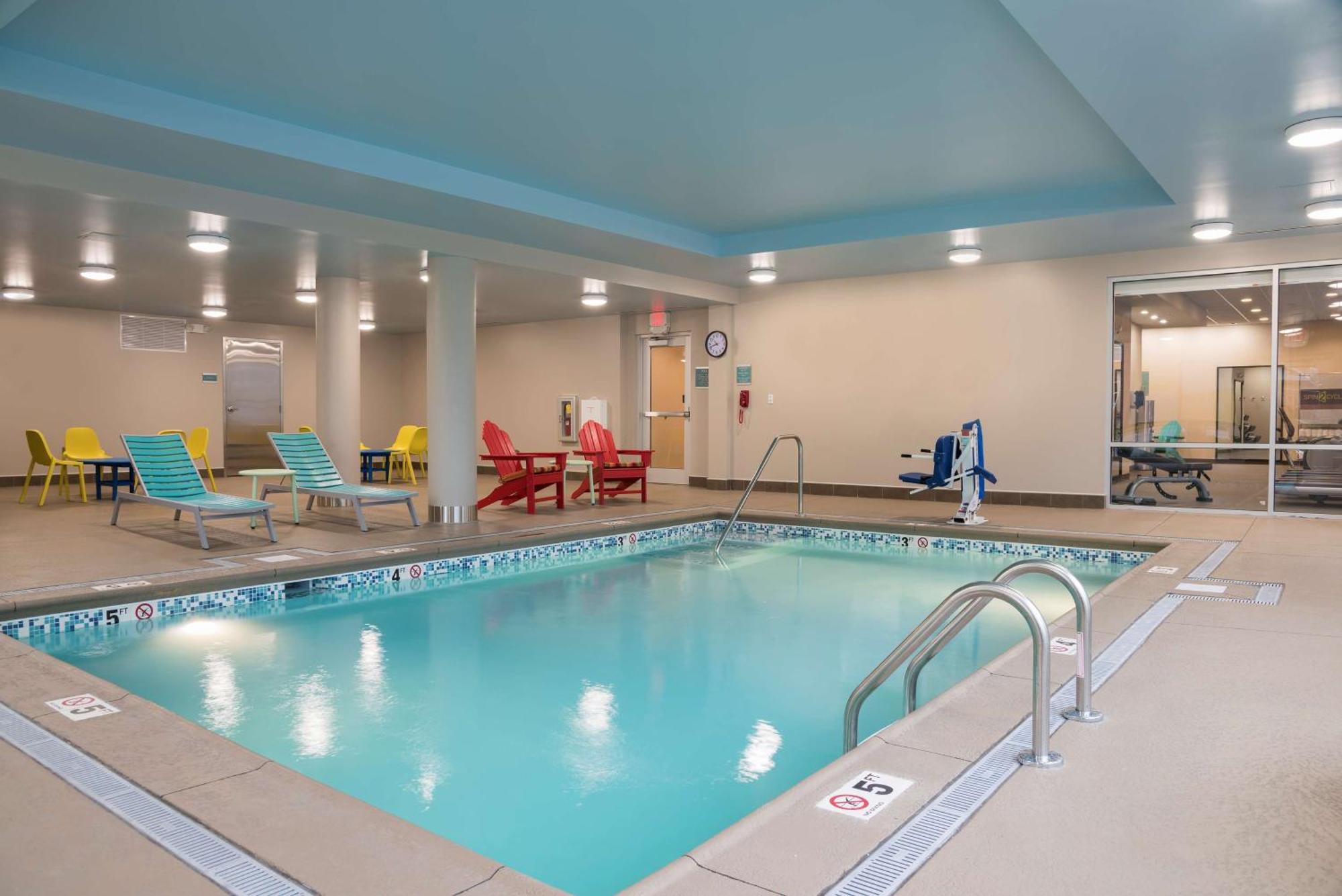Home2 Suites By Hilton Louisville Downtown Nulu Exterior photo
